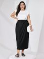 SHEIN Mulvari Plus Size Alphabet Patched High Waisted Skirt