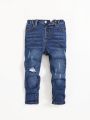 SHEIN Toddler Boys' Midrise Butt-lifting Irregular Ripped Skinny Jeans For Casual Occasions