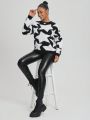 Le freak c est chic Women's Casual Round Neck Sweater With Star Print