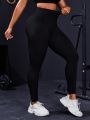 Yoga Futuristic Plus Size Solid Color Compression Sports Leggings