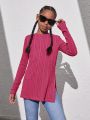 SHEIN Kids Cooltwn Tween Girls' Simple Round Neck Long Sleeve Side Slit T-Shirt For Warm Winter