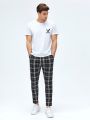 Manfinity Men Plaid Drawstring Waist Tapered Pants