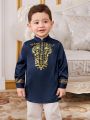 SHEIN Baby Boy Traditional Half Placket Top With Standing Collar And Embossed Pattern