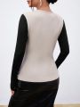 SHEIN Privé Women's Fashionable V-neck Color Block Long Sleeve T-shirt