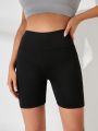 Yoga Trendy Mesh Insert Phone Pocket Sports Shorts