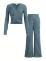 SHEIN Kids HYPEME Tween Girl Fashionable Street Style Knitted V-Neck Long Sleeve T-Shirt And Pants Monochrome Outfits