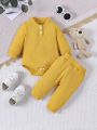 SHEIN Newborn Baby Boys' 2pcs Long Sleeved Bodysuit With Button Placket And Pants Set, Casual And Cute