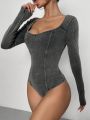 SHEIN Essnce Solid Color Long Sleeve Slim Fit Bodysuit