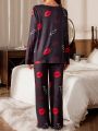 Round Neck Leisure Pajama With Red Lip Pattern