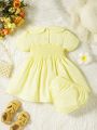 Elegant And Cute Baby Girl Fashionable Bowknot Embroidery Design Puff Sleeve Dress With Bloomers Set