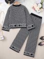 SHEIN Kids EVRYDAY Fashionable Niche Alphabet Jacquard Design Suit For Older Girls