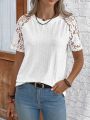 Round Neck Short Sleeve T-Shirt With Lace Patchwork