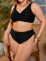 SHEIN Swim Chicsea Plus Size Women'S Solid Color V-Neck Bikini Swimsuit Set