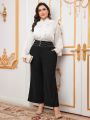 SHEIN Modely Plus Size Contrast Color Embroidered Button Detail Flare Pants