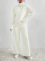 SHEIN Essnce 2pcs/set Solid Color Sweater Suit