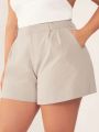 SHEIN BASICS Plus-Size Solid Color Shorts With Diagonal Pockets