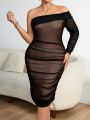 SHEIN SXY Women'S Plus Size Drop Shoulder Pleated Bodycon Dress