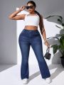 SHEIN Essnce Plus Size Women's Casual Mid-Rise Slim Fit Denim Bell-Bottoms With Embroidery Back Pockets